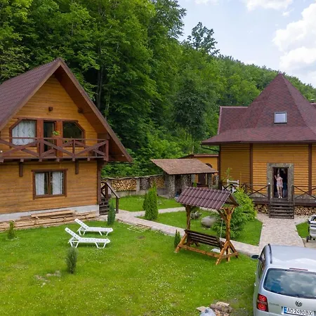 Vedmezhe Поляна