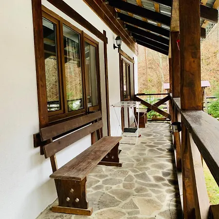 Vedmezhe Отель Поляна