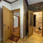 Hotel Vedmezhe Polyana (Transcarpathia)