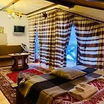 Vedmezhe Hotel