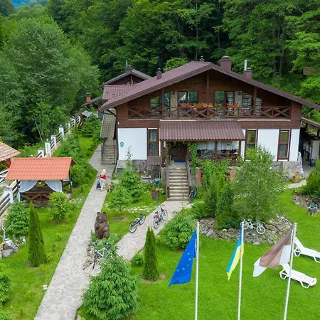 Hotel Vedmezhe Polyana (Transcarpathia)
