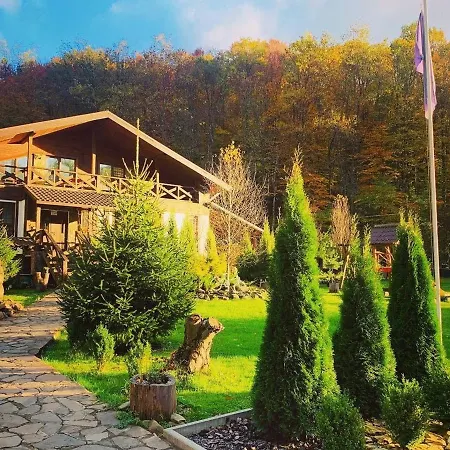 Vedmezhe Hotel